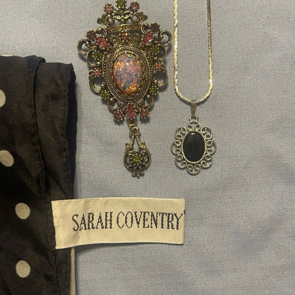3 Vintage Sarah Coventry Pieces Scarf Brooch Necklace All Signed Jewelry